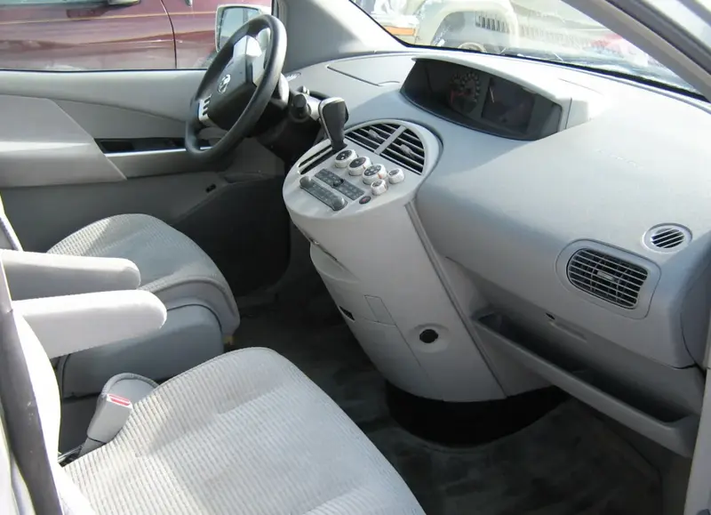 Nissan Quest - 6