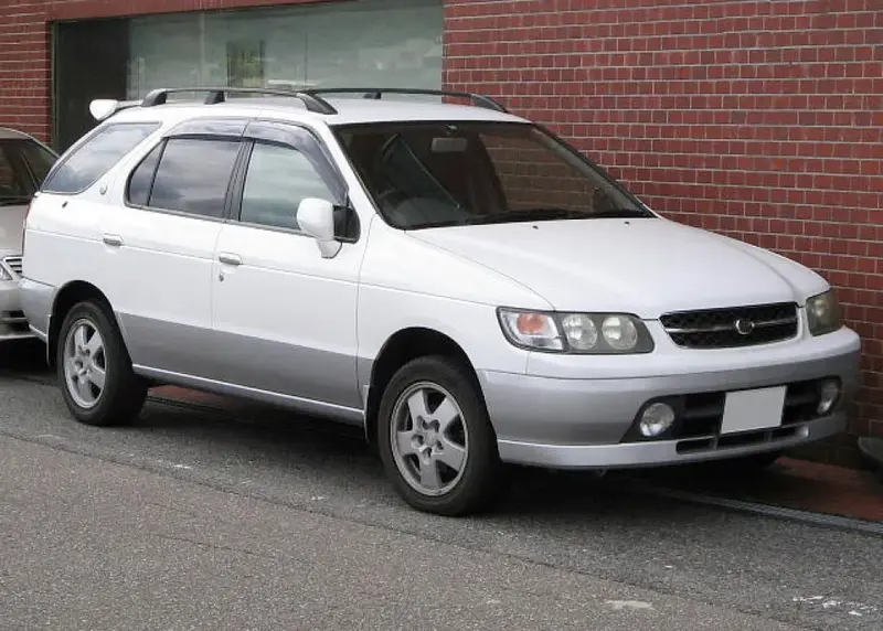 Nissan R Nessa - 1