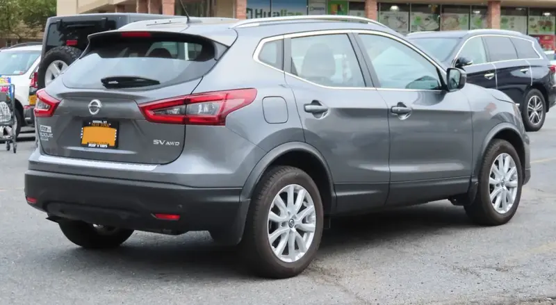 Nissan Rogue Sport - 2
