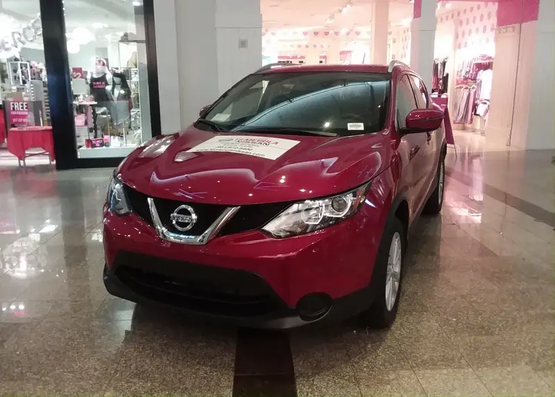 Nissan Rogue Sport - 2