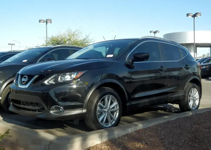 Nissan Rogue Sport - 6