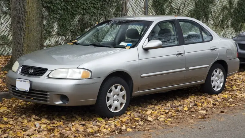 Nissan Sentra - 4