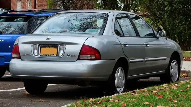 Nissan Sentra - 6