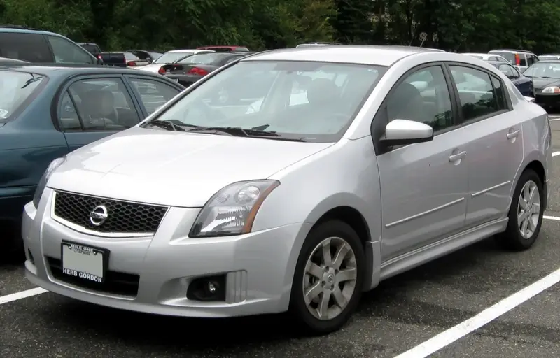 Nissan Sentra - 4