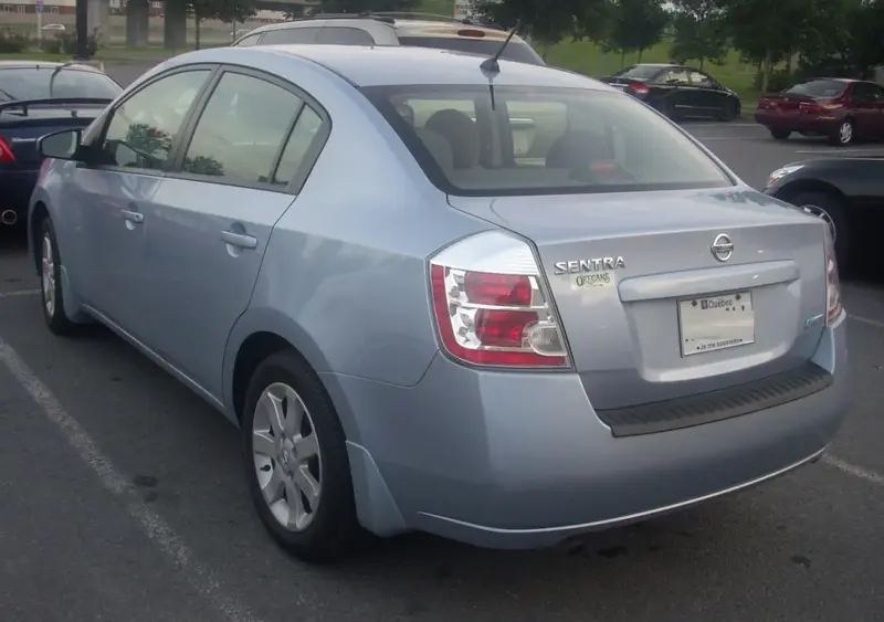 Nissan Sentra - 6