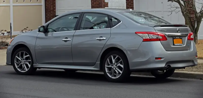 Nissan Sentra - 2