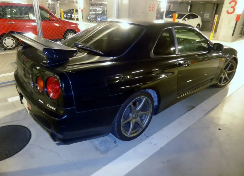 Nissan Skyline - 2
