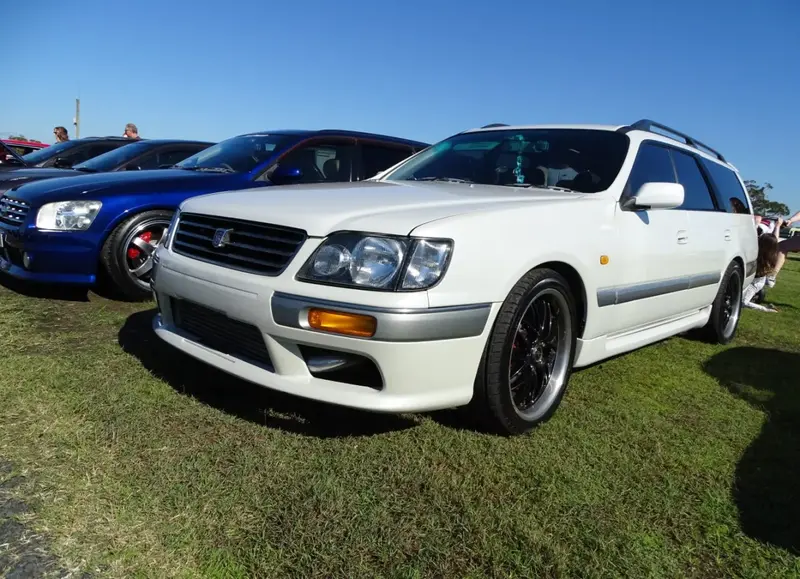 Nissan Stagea - 1