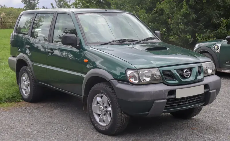 Nissan Terrano - 1