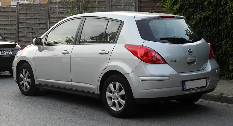 Nissan Tiida - 2
