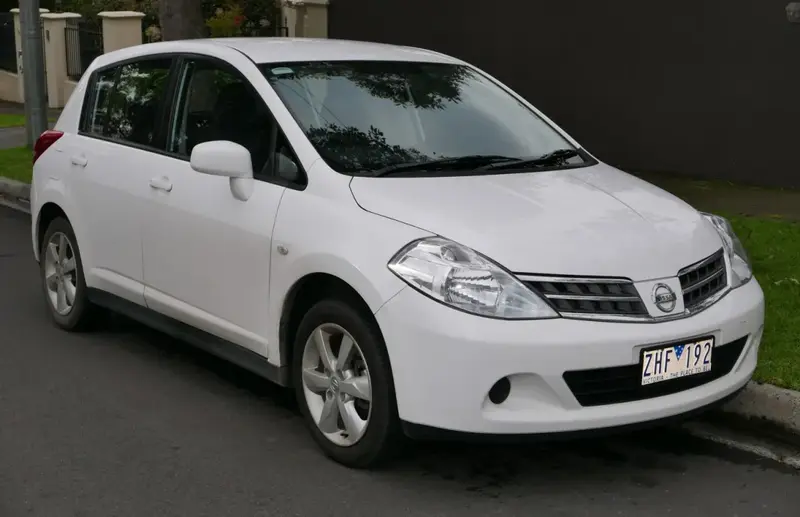 Nissan Tiida - 3