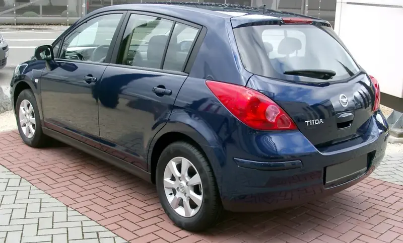 Nissan Tiida - 6
