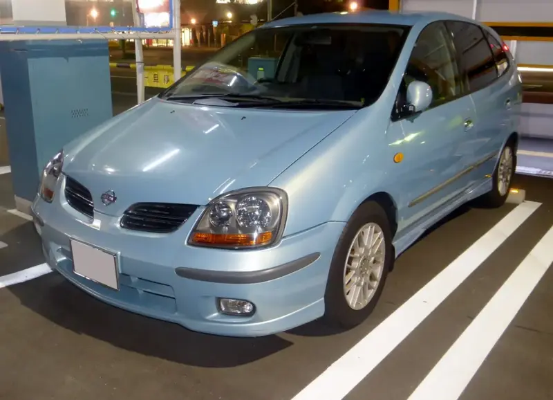 Nissan Tino - 1