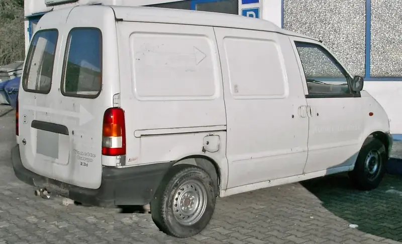Nissan Vanette - 2