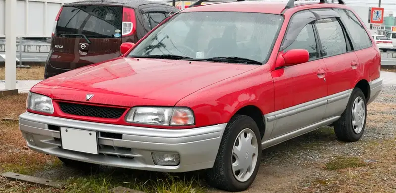 Nissan Wingroad - 3