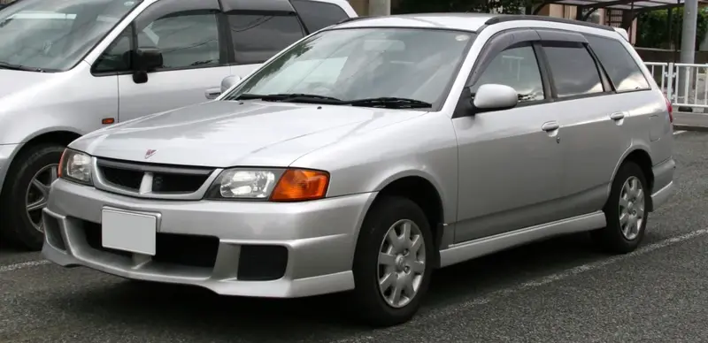 Nissan Wingroad - 1
