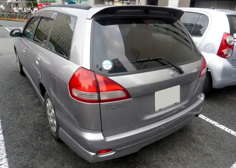 Nissan Wingroad - 4