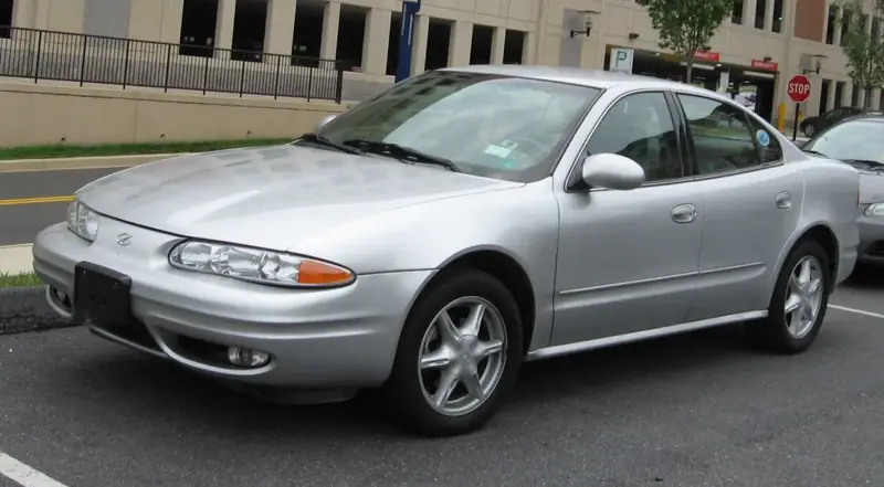 Oldsmobile Alero - 2