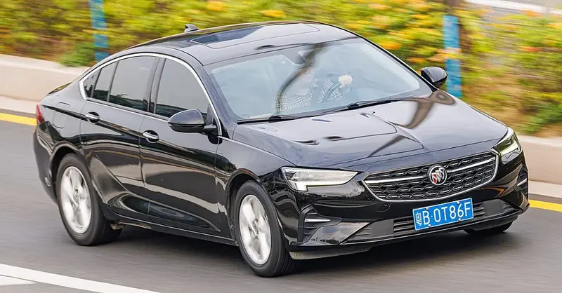 Opel Insignia - 2