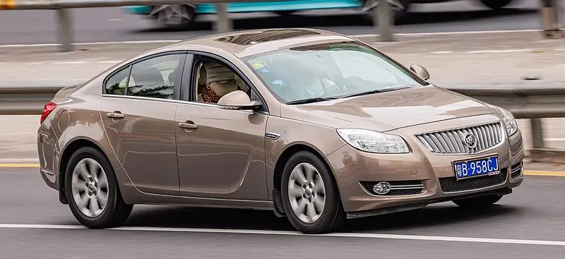 Opel Insignia - 2