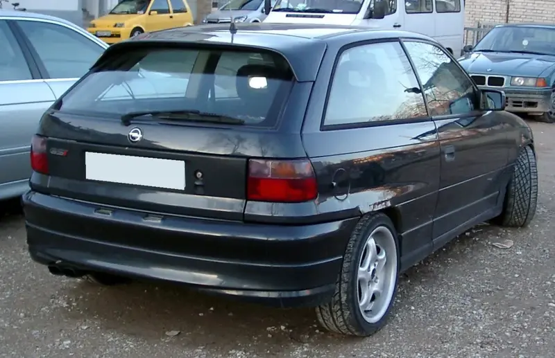 Opel Astra Astra F 1.6i (71 bg) Automatic - görsel 3