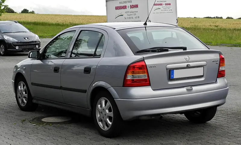 Opel Astra - 2