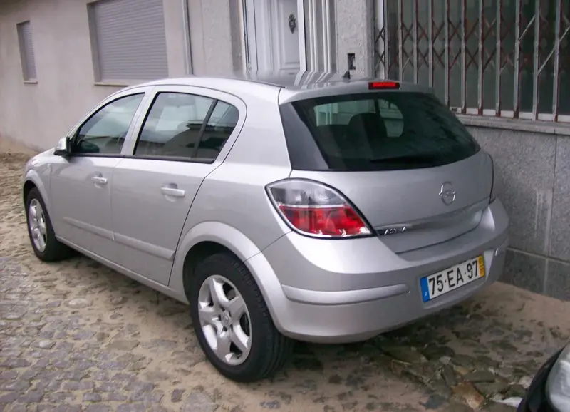 Opel Astra - 2