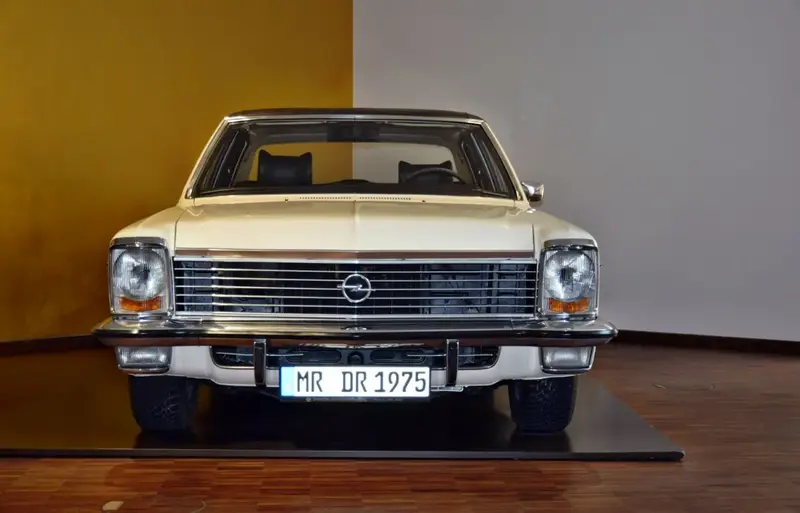 Opel Diplomat - 5