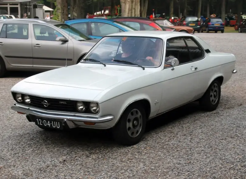 Opel Manta - 2