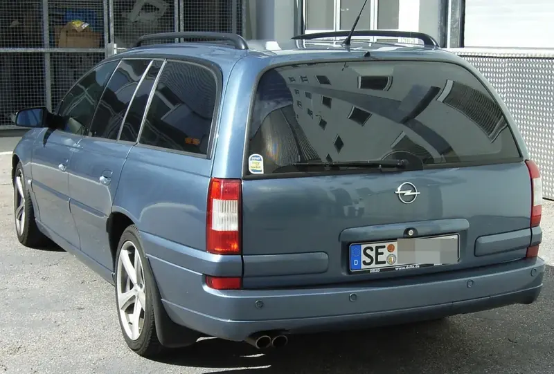 Opel Omega - 2
