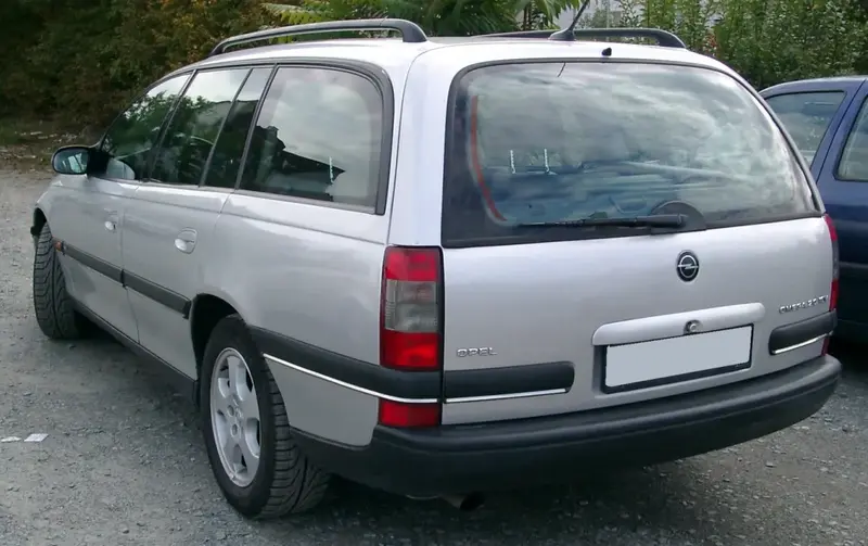 Opel Omega - 2