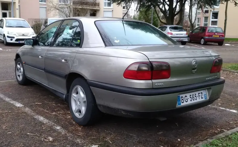 Opel Omega - 4