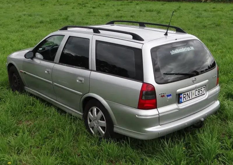 Opel Vectra - 2