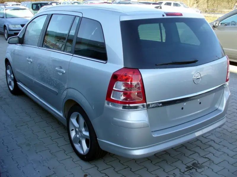 Opel Zafira - 4