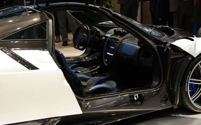 Pagani Huayra - 5
