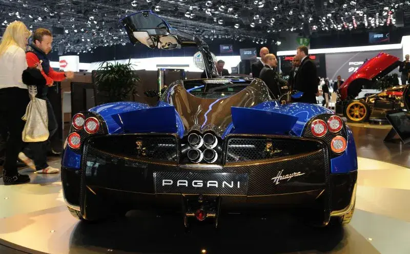 Pagani Huayra - 2