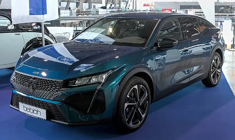 Peugeot 408 (crossover) - 4