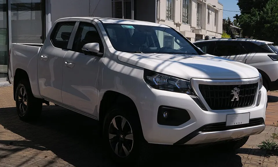 Peugeot Landtrek - 2