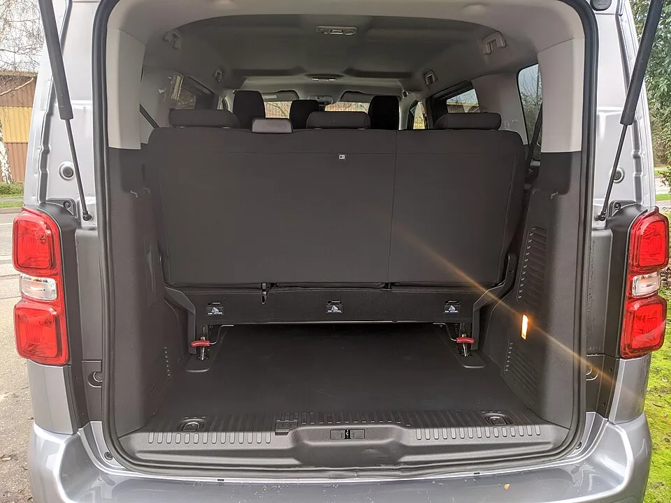 Peugeot Traveller - 2