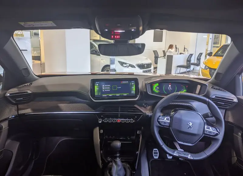 Peugeot 2008 - 6