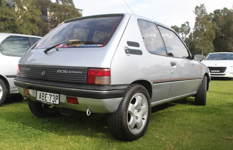Peugeot 205 - 2