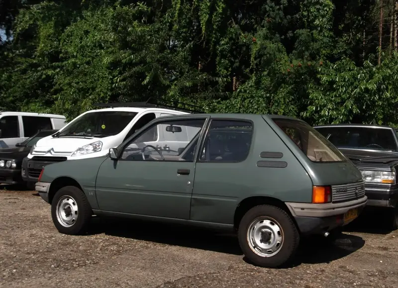Peugeot 205 - 6