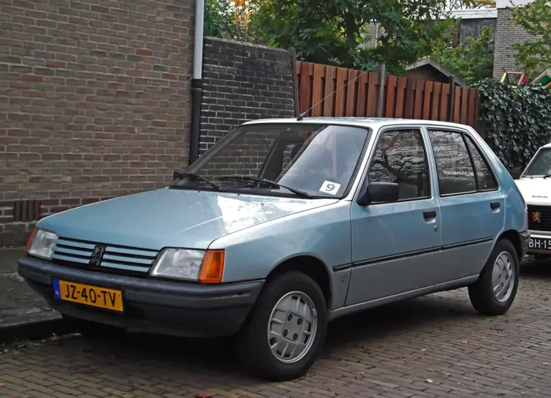 Peugeot 205 - 2