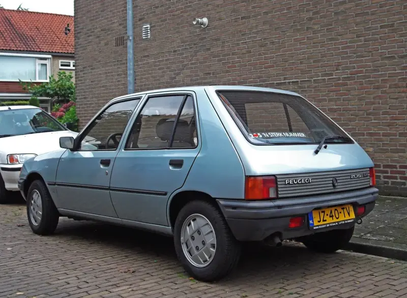 Peugeot 205 - 3