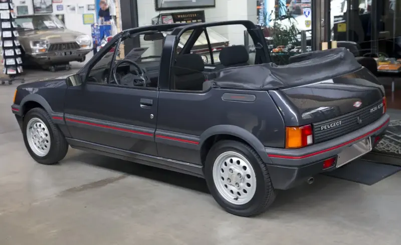 Peugeot 205 - 2