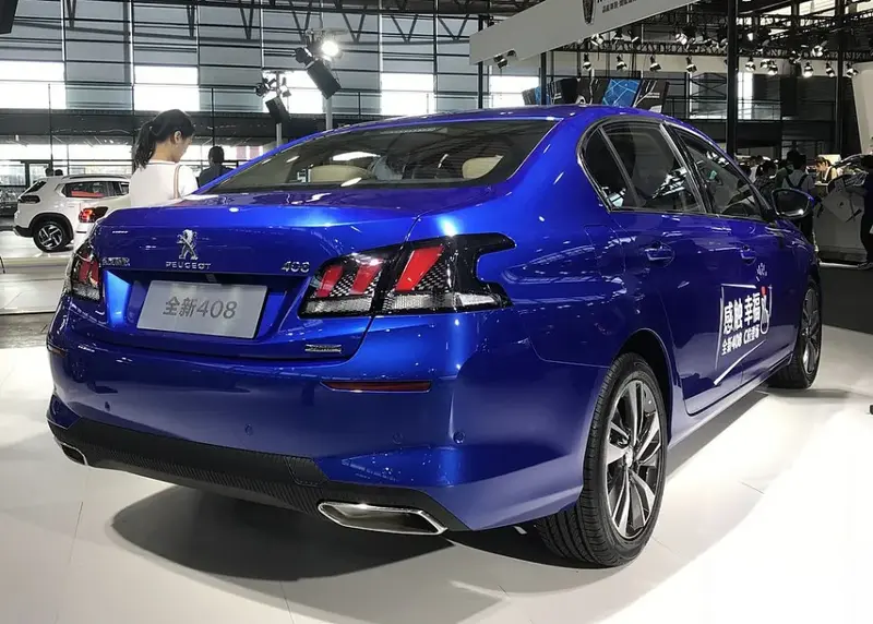 Peugeot 408 - 2