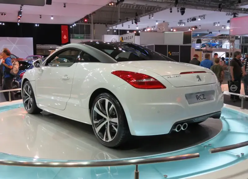 Peugeot RCZ - 2