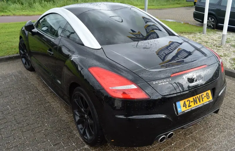 Peugeot RCZ - 2