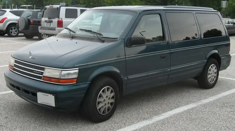 Plymouth Voyager - 1
