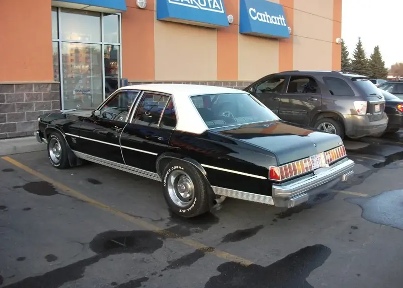 Pontiac Phoenix - 2